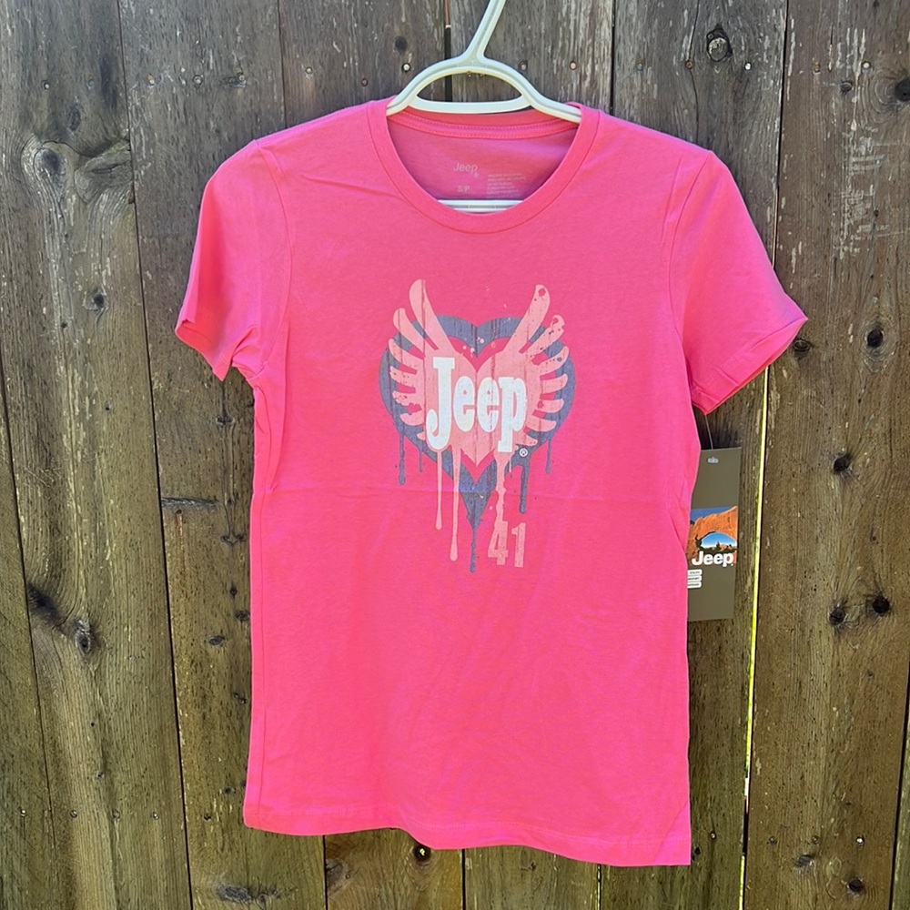 Women’s JEEP TSHIRT Official Jeep off-road pink short sleeve tee New with tags